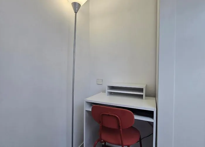 Apartman Charming In Bordeaux, 2 Steps From The Train Station