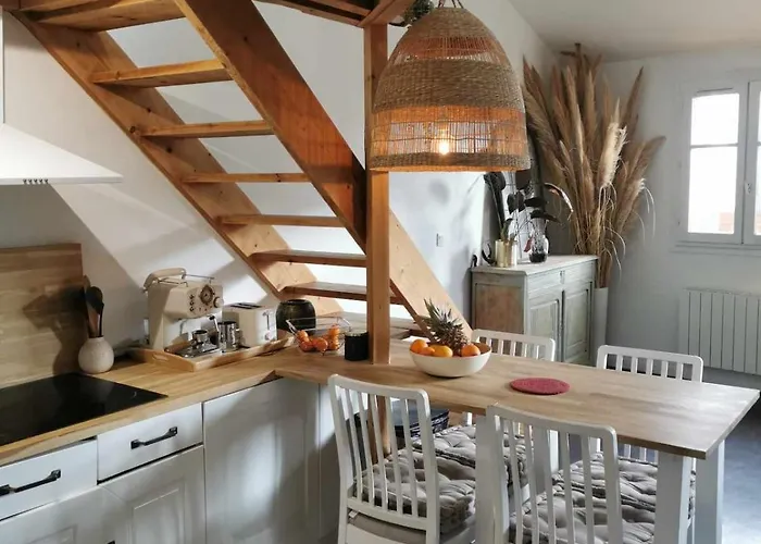 Charming In Bordeaux, 2 Steps From The Train Station *