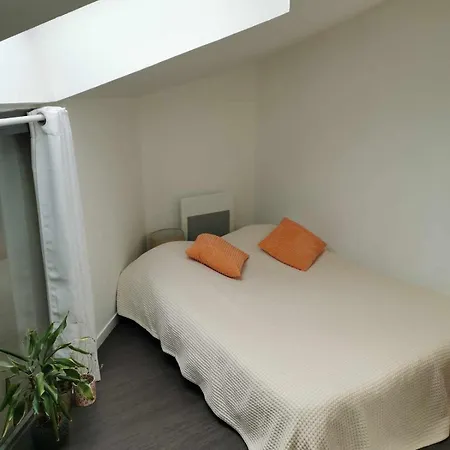 Charming In Bordeaux, 2 Steps From The Train Station